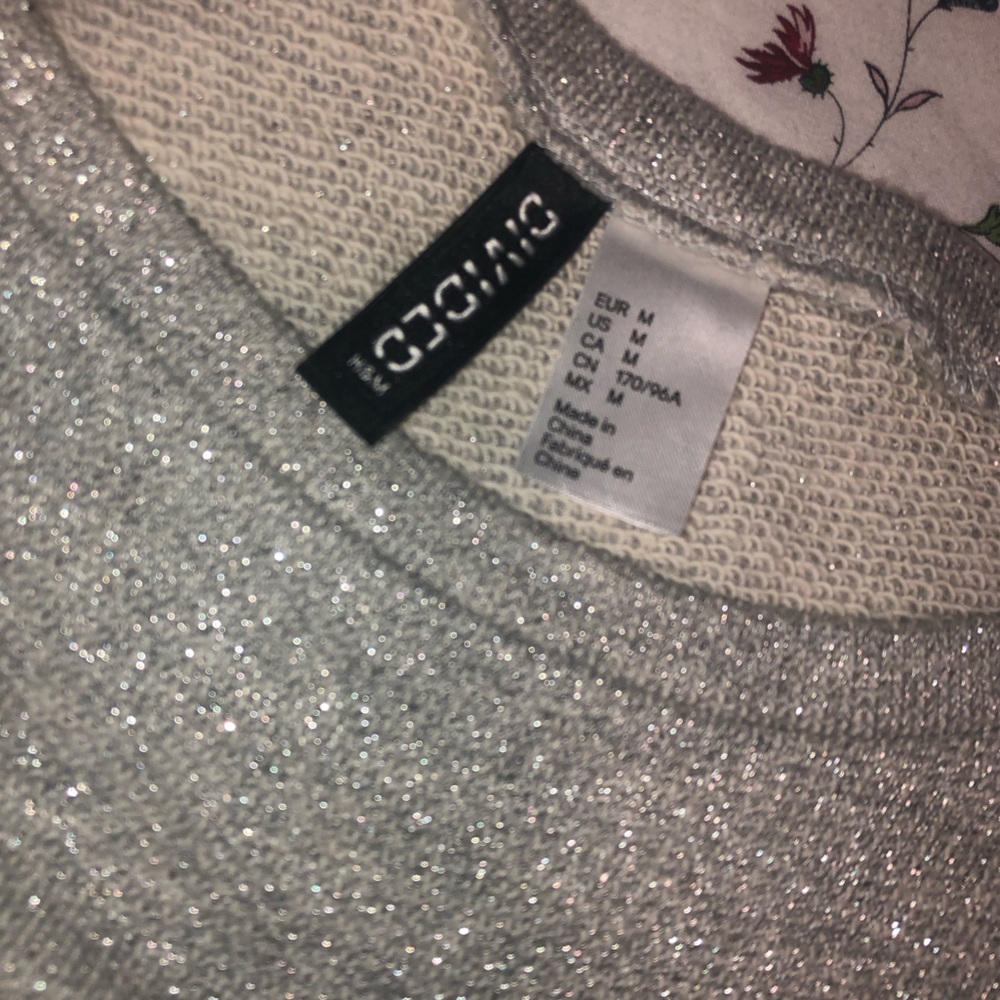 Crop top - Picture 2 of 6